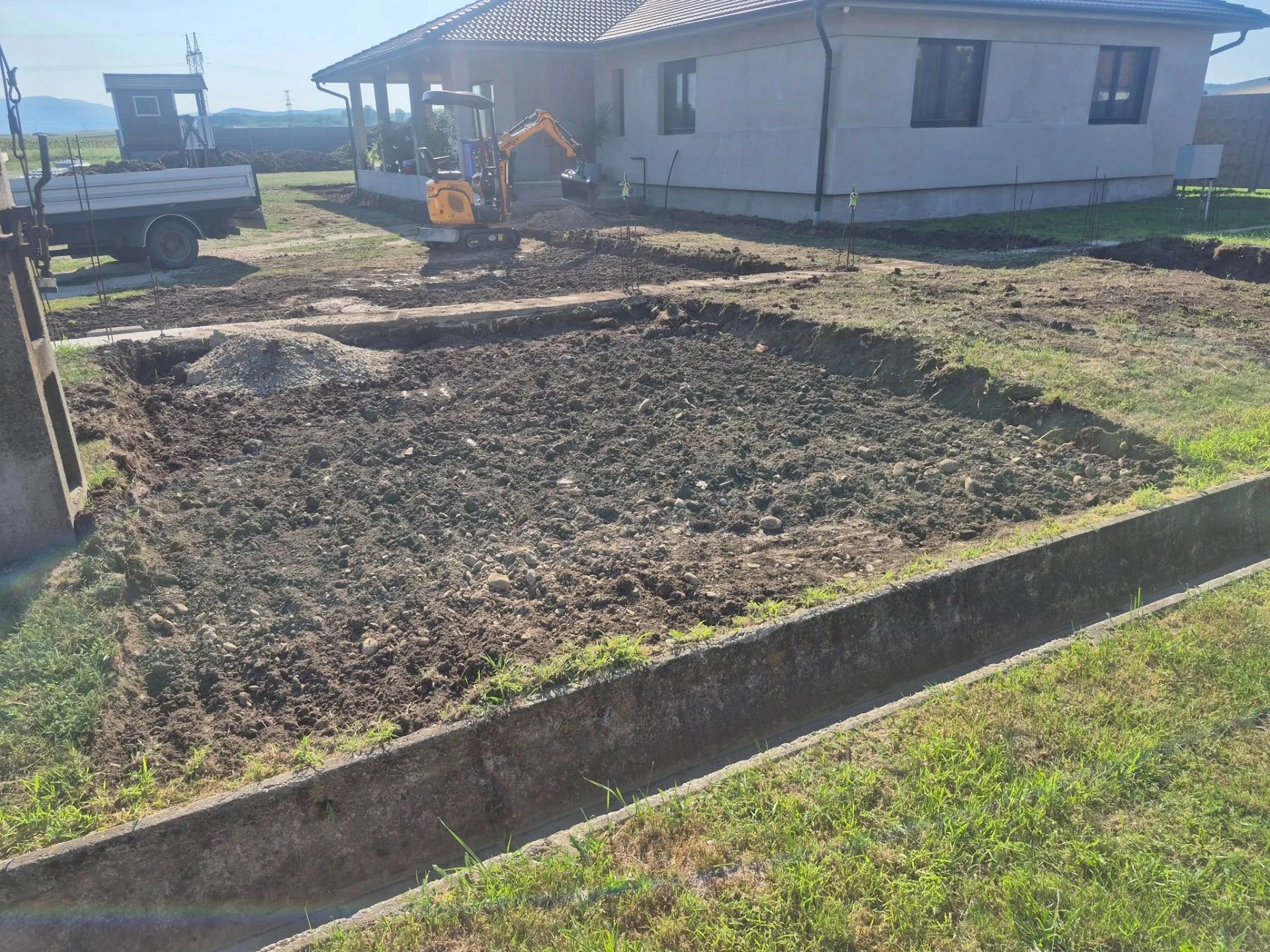 Bontási munkálatok – falak és tetőszerkezet elbontása biztonságosan